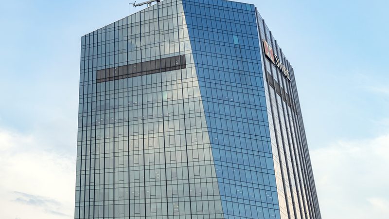 办公楼点式幕墙安装：关键因素与选择要点