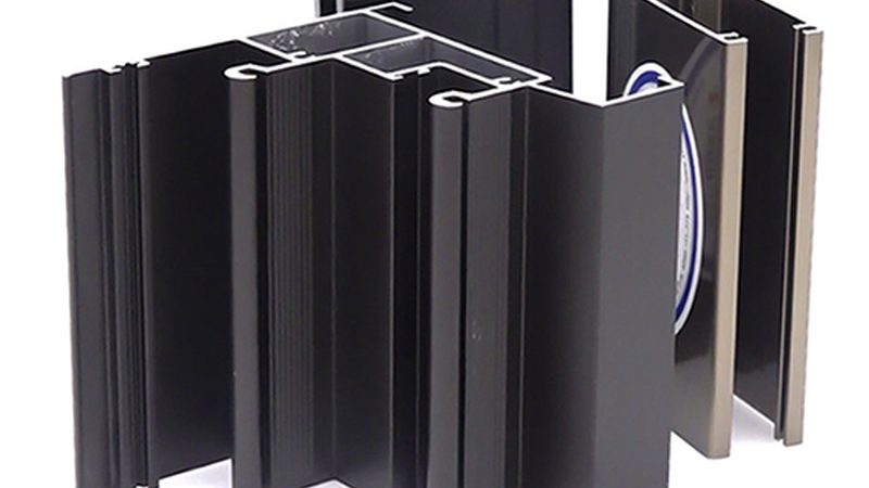 封阳台定制，如何选对品牌？揭秘十大品牌背后的考量**